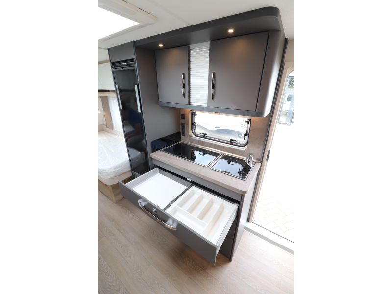 Hobby De Luxe 495 UL MODEL 2027 - 321 photo: 10