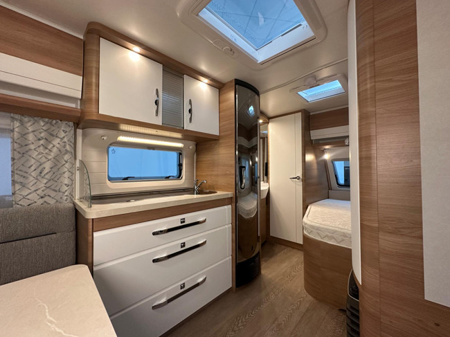 Hobby De Luxe 460 UFe foto: 22