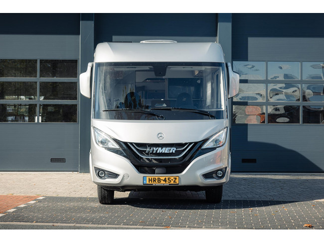 Hymer BMC-I 580 Blackline Zeer compleet.... XXL bed, level, airconditioning, etc foto: 1