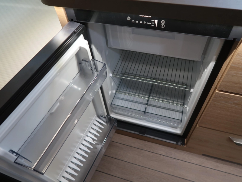 Knaus Sudwind Black Selection 420 QD COMPACT EN GROTE KEUKEN !  foto: 12