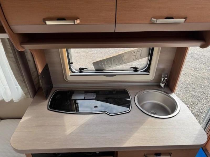 Knaus Sport 400 QD kleine caravan  foto: 13