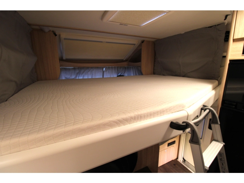 Sunlight T 68 Adventure Edition Camas individuales / Cama abatible foto: 17