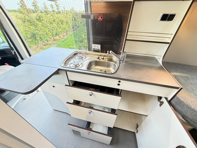 Pössl Summit Prime 640 Automaat / Skyroof / Trekhaak / Schotel TV / Grote NAVI foto: 14