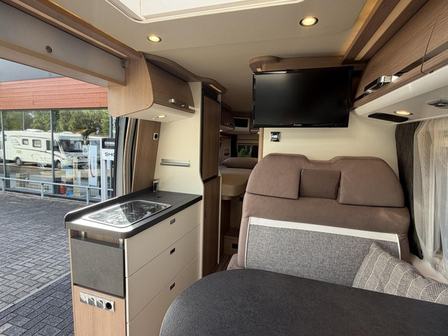 Carthago 640 LE Charming GT Automaat Enkele Bedden Zonnepaneel Luchtvering foto: 10