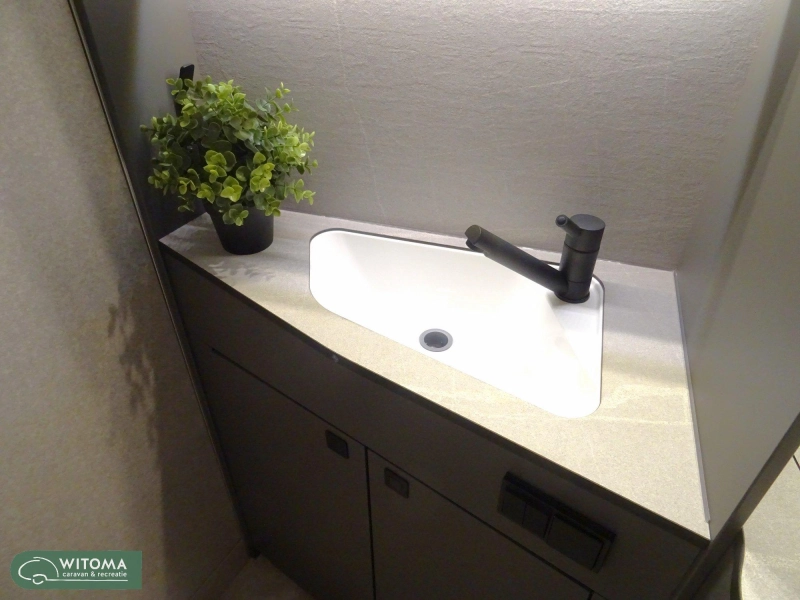 Eriba Novaline 465 Super compact caravan photo: 7