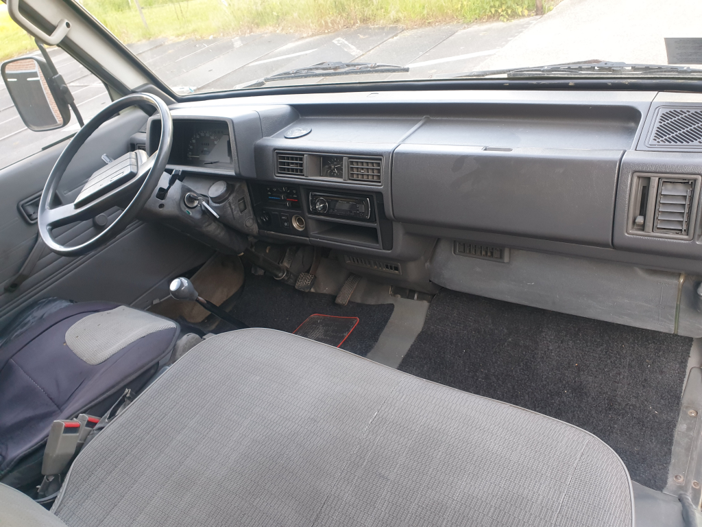Mazda MAZDA E2200 buscamper met verhoogd dak foto: 5