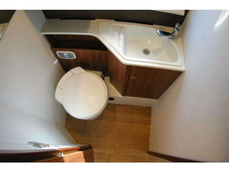 Adria Matrix M 670 SL Enkele bedden, Hefbed.  foto: 12