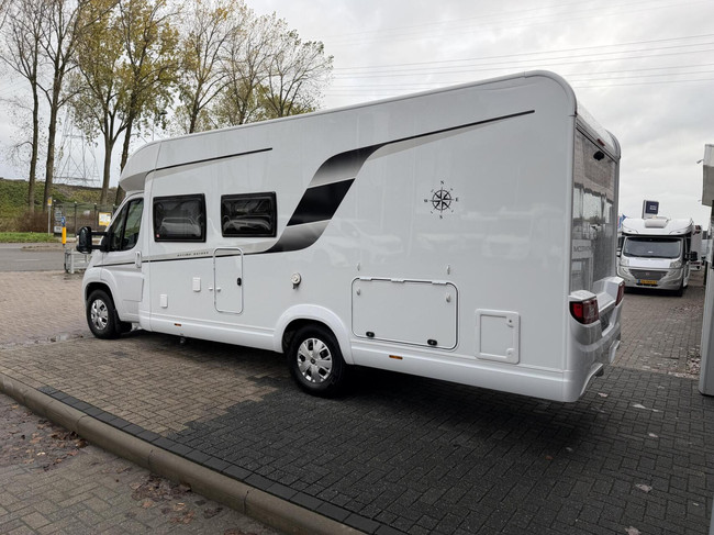 Hobby Optima Ontour T 70 E Single Beds Large Bathroom Awning photo: 6