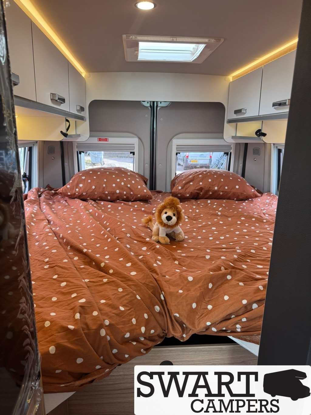 Weinsberg CaraBus 630 ME Edition [Fire], 140 pk Maxi Automaat Lengtebedden foto: 15