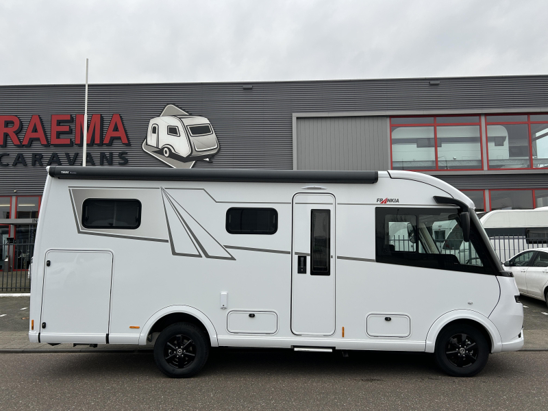 Frankia Neo I 7 GDK Mercedes, Enkele bedden  foto: 1