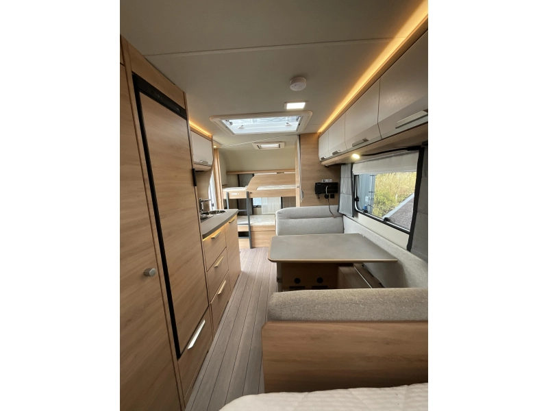 Knaus Sudwind Black Selection 540 FDK STAPELBED-GRATIS MOVER Foto: 7
