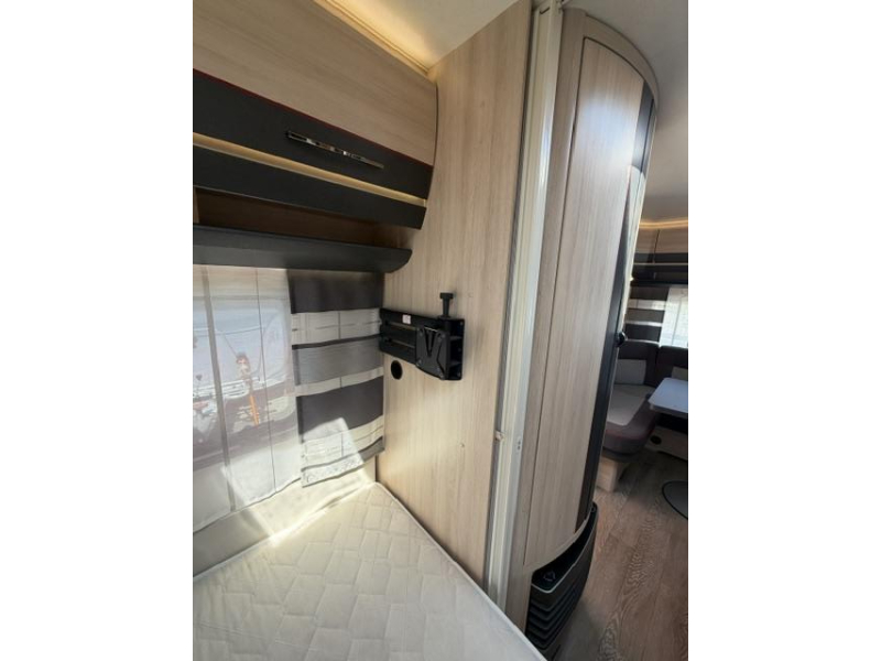 Hobby De Luxe Edition 460 UFE Incl. Luifel en Mover  foto: 18