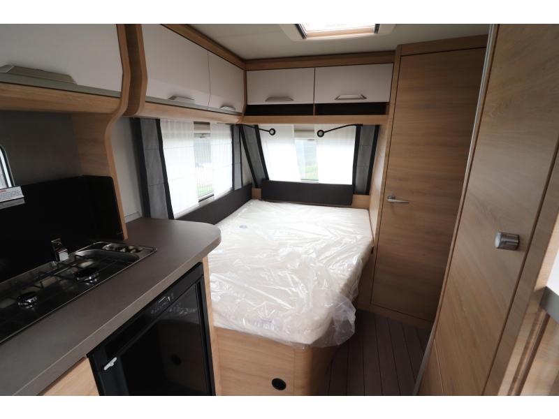 Knaus Sudwind Black Selection 450 FU Model 2026 - 1700KG - 147  foto: 13