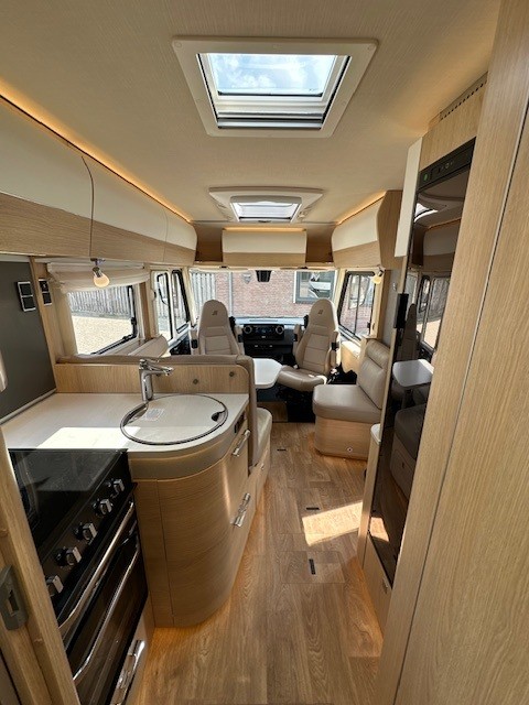 Hymer BMC-I 680, automaat, zonder hefbed! foto: 12
