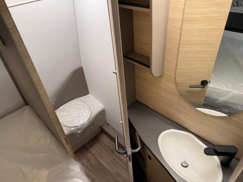 NEXT 380 NIEUW LICHTGEWICHT FENDT  foto: 16