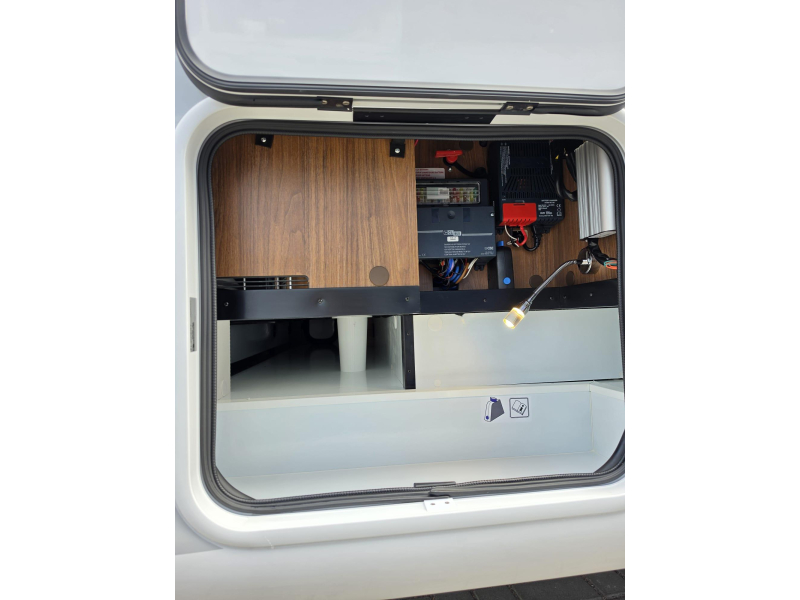 Laika Ecovip L 2009 Titanio 6.6M, Vlakke vloer, LUXE  foto: 13