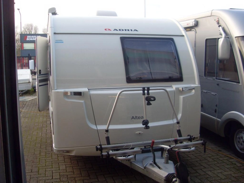 Adria Altea 462 PU Mover, Aire acondicionado, Omnistor