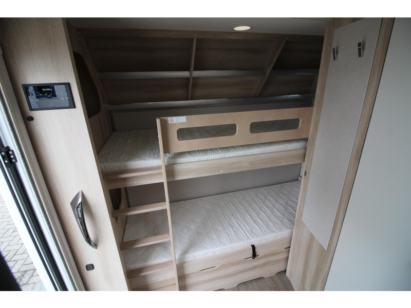 Hobby De Luxe 490 KMF Stapelbedden!  foto: 15