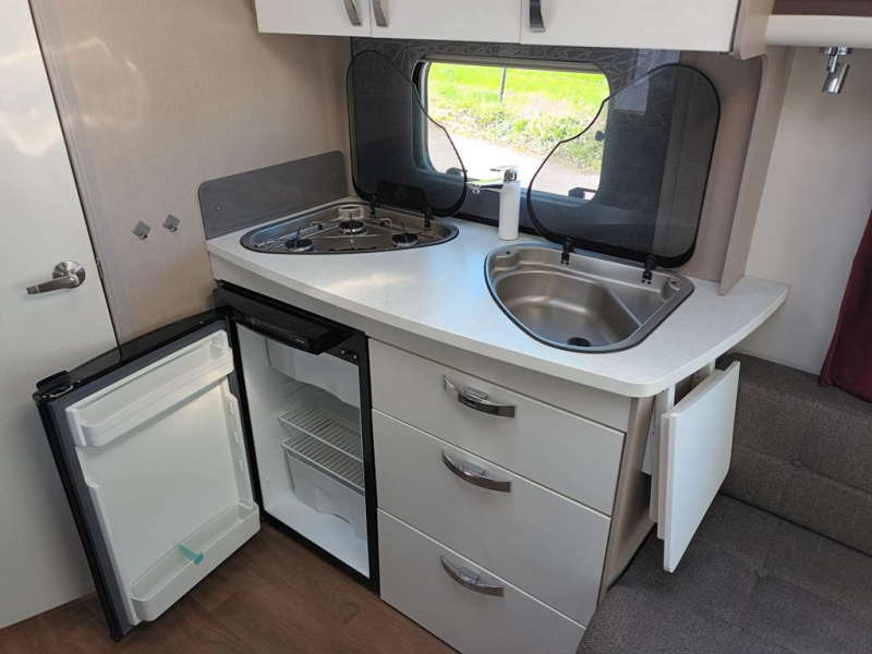 Swift Mondial 420 SE Foto: 7