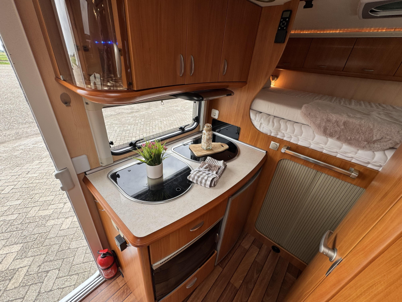 Hobby Van T 500 Compact Motorairco Foto: 12