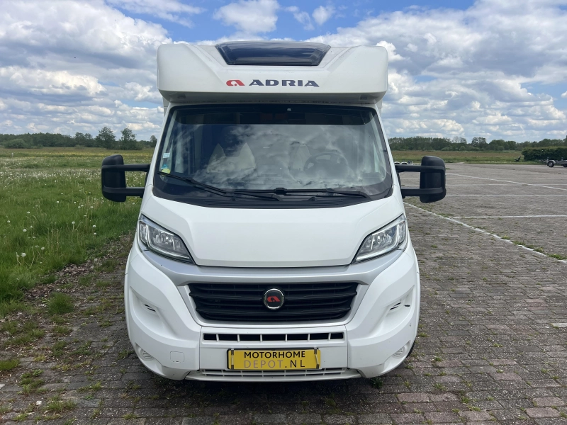 Adria Matrix M 670 SLT | Muy Completo foto: 2