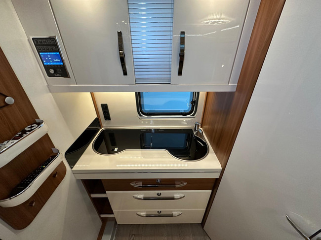 Hobby Excellent 460 SL Silver Edition foto: 16