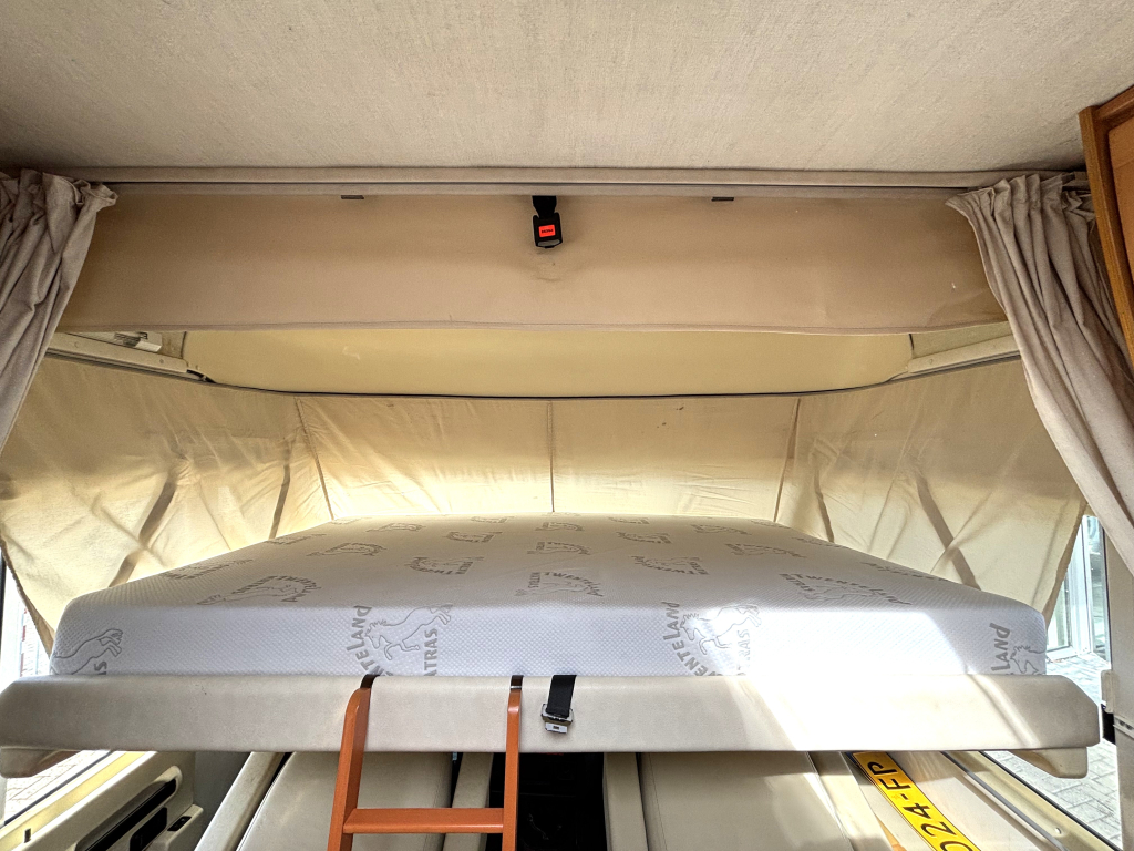 Hymer E 690 DUBBELLUCHT FRANSBED + HEFBED 4X ZONNEPANEEL! foto: 3