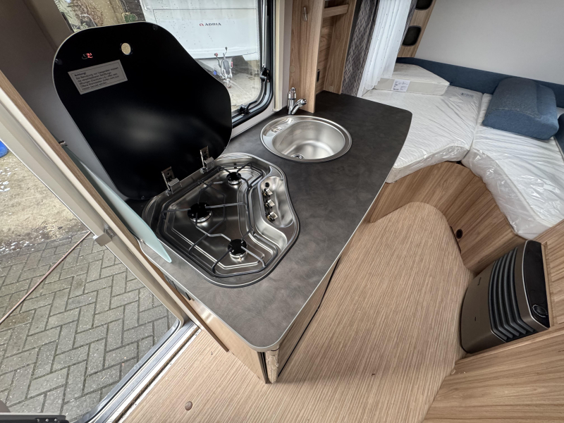 Eriba Nova Light 442  foto: 9