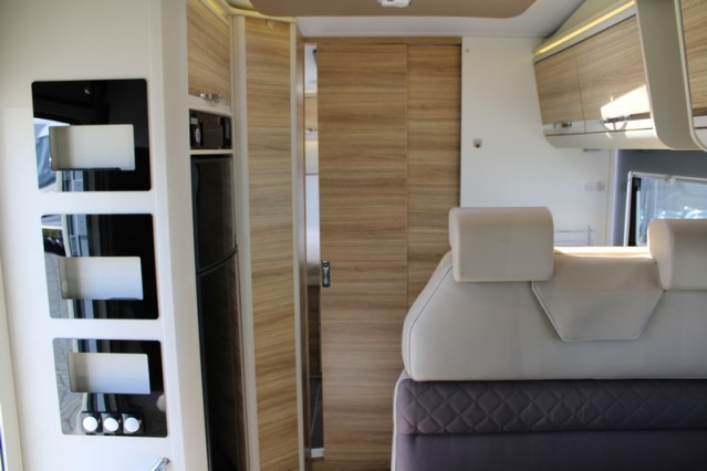 Robust Adria Matrix M 670 SK AUTOMATIC 5 belted seats Queen bed + pull-down bed (71 photo: 33