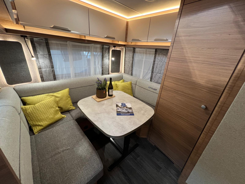 Knaus Sport E-Power Selection 500 EU mover, luifel, fietsenrek  foto: 1