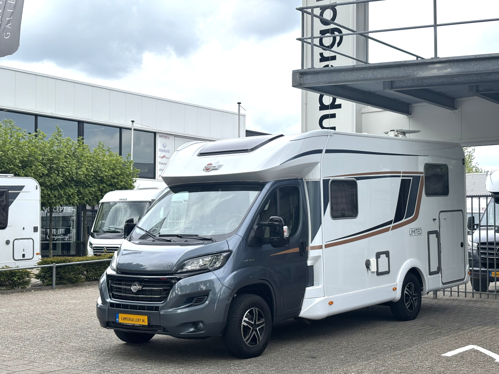 Bürstner Lyseo Limited 690 G 9-TR AUT ENKELE BEDDEN + HEFBED foto: 4