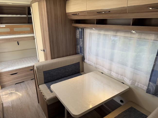 Hobby DE LUXE 490 KMF photo: 10