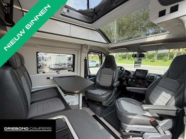 Adria 640 SGX Sports 9T-Automatique 2X Climatisation Auvent LED Porte-v&eacute;los photo : 1