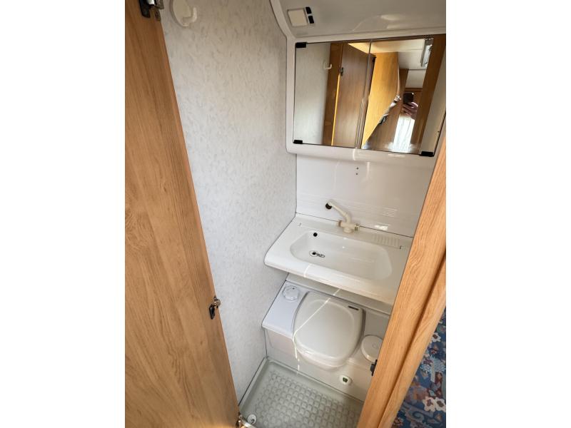 Hobby Excellent 400 SB - Voortent - Zakluifel -  foto: 14