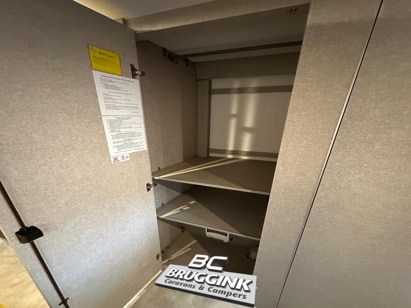 Eriba Novaline 495 SINGLE BEDS photo: 10