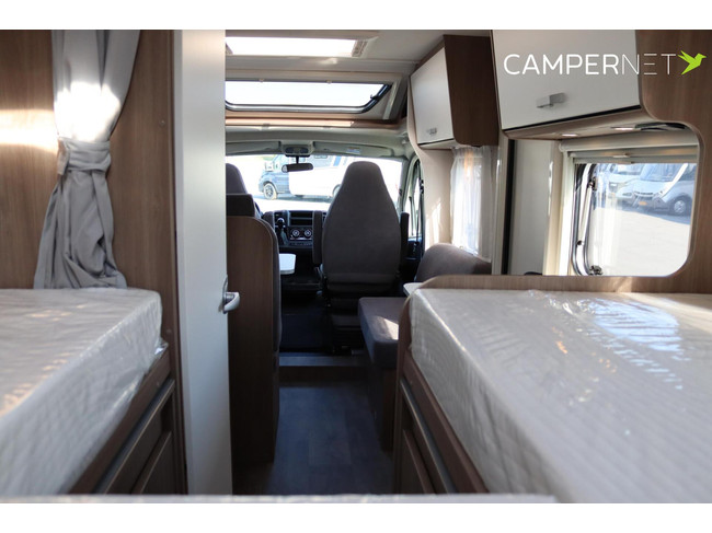 Carado V347 Pro+ Fiat 140cv Autom&aacute;tico | &iexcl;Nuevo modelo! | Alta capacidad de carga | Toldo | Versi&oacute;n compacta | Camas longitudinales | Ba&ntilde;o Vario foto: 19