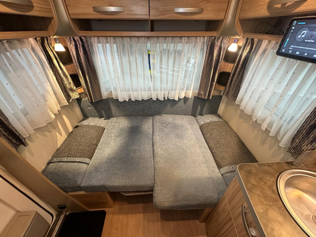 Eriba Nova Light 470 Crystal Silver foto: 7