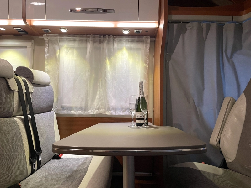 Etrusco T 6900 QB Lichtgewicht top camper  foto: 15