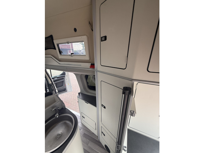 Ford Nugget plus techo alto Westfalia autom&aacute;tico 170 cv 4 plazas aire acondicionado c&aacute;mara control de crucero llantas de aleaci&oacute;n gancho de remolque desmontable pdc d/t foto: 17