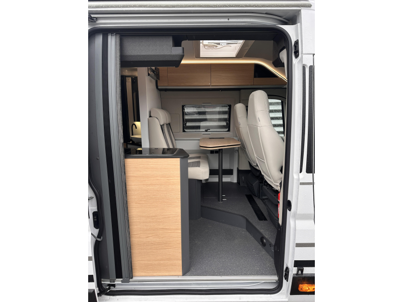 Adria Twin 640 SGX 140PK Automatic Towbar photo: 5