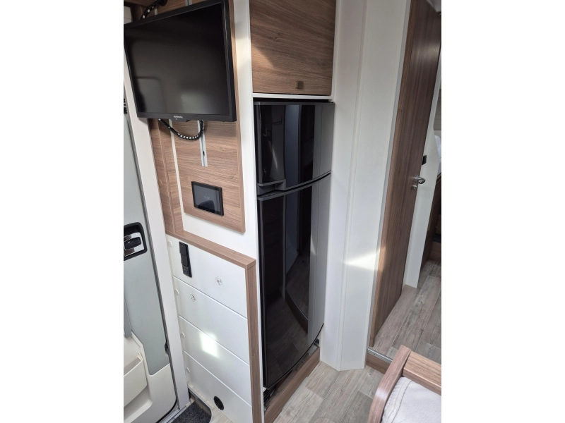 Pilote Essentiel G 740 AUT. 9-T TWINBED TV Solar  foto: 16