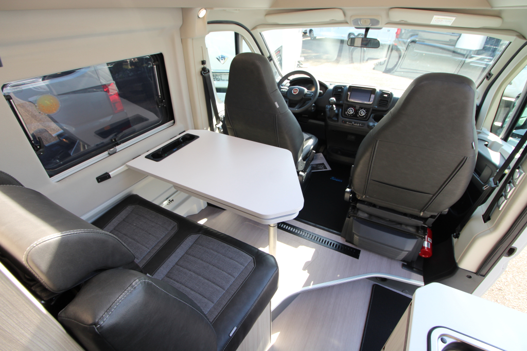 Adria Twin Plus 640 SLB photo: 4
