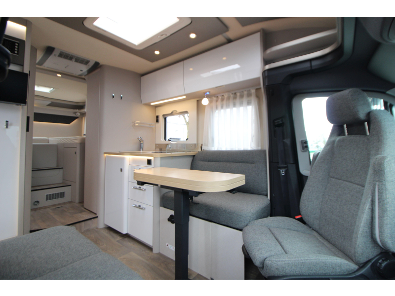 Hymer Tramp 685 S Face2Face - Enkele bedden  foto: 14