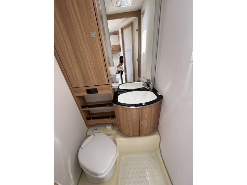 Dethleffs Camper Style 470 V foto: 10