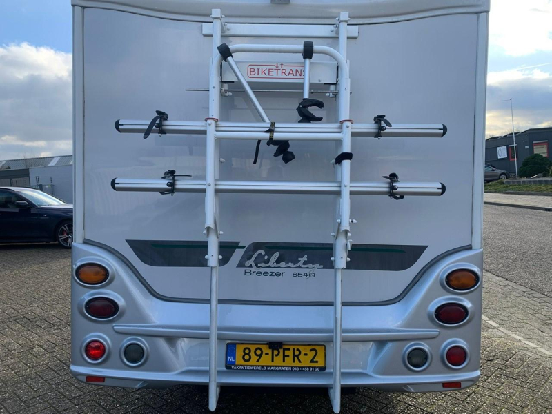 LMC Liberty TI 654 G Einzelbetten, L&ouml;we, Luft Foto: 12