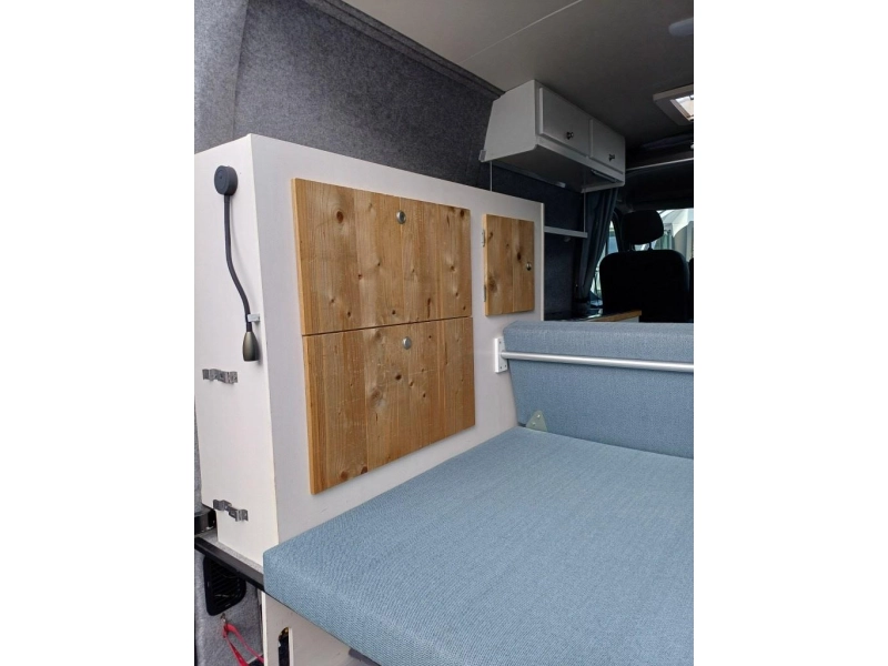 Nissan NV400 photo: 7