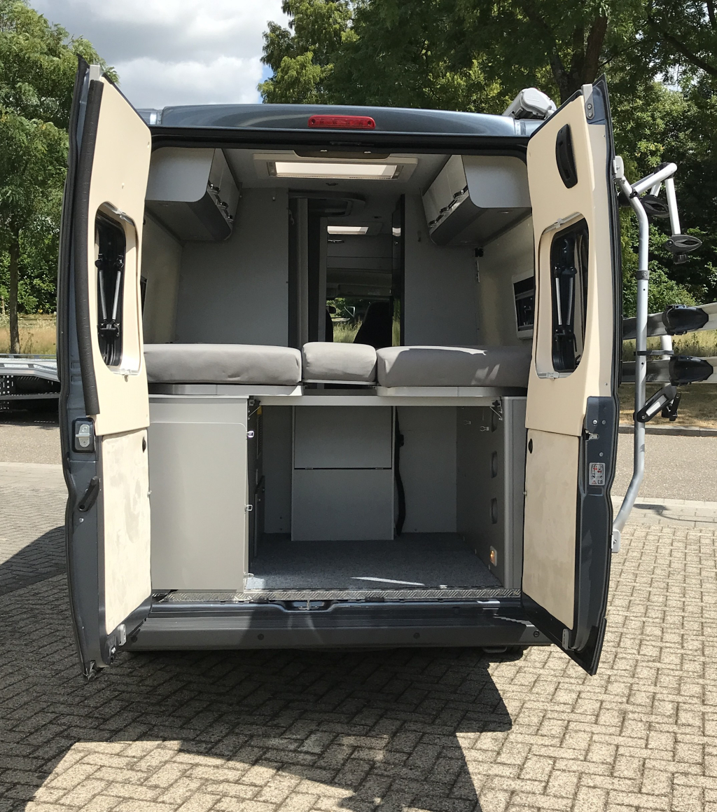 Adria 640 SLX # AUTOM&Aacute;TICO # CAMAS INDIVIDUALES # foto: 4