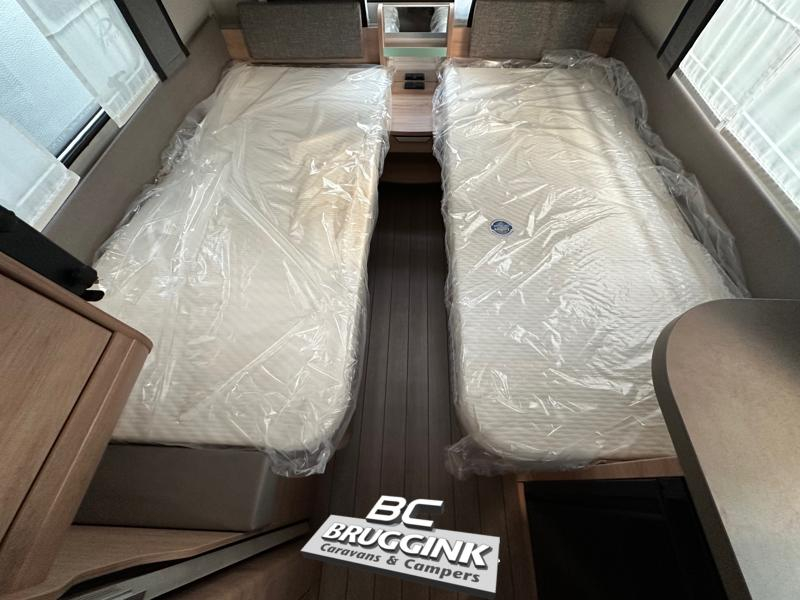Knaus Sudwind Black Selection 500 EU ENKEL BED VLOERVERWARMING  foto: 9
