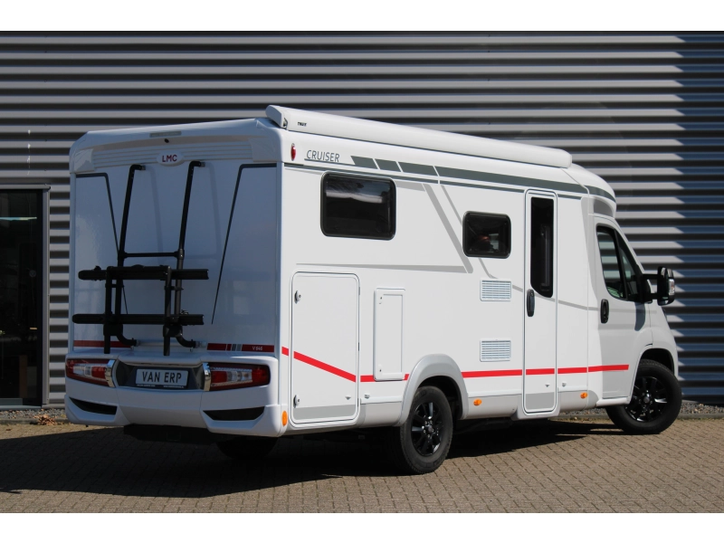 LMC Cruiser 646 V Lengtebedden Fiat 140PK  foto: 2