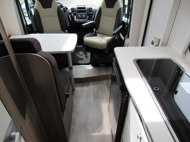 Carado V337 Pro Schwarz Teilintegriert Einzelbetten Bj. 2024 Foto: 16